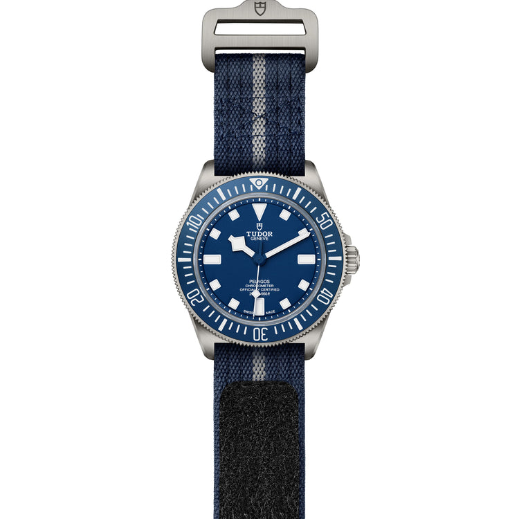 TUDOR Pelagos FXD M25707B/26-0001, 42mm titanium dive watch with navy blue dial and navy blue fabric strap