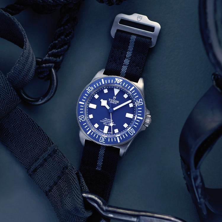 TUDOR Pelagos FXD M25707B/26-0001, 42mm titanium dive watch with navy blue dial and navy blue fabric strap