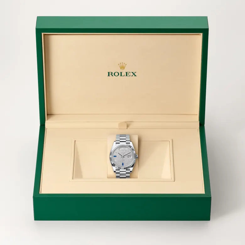 rolex day-date in platinum, m228236-0009 - Date & Time