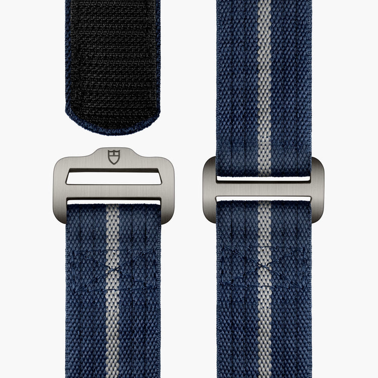 TUDOR Pelagos FXD M25707B/26-0001, 42mm titanium dive watch with navy blue dial and navy blue fabric strap