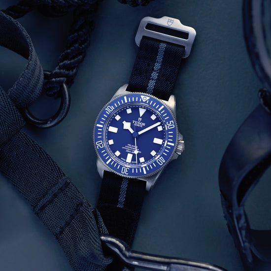 TUDOR Pelagos FXD M25707B/26-0001, 42mm titanium dive watch with navy blue dial and navy blue fabric strap