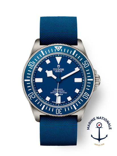 TUDOR Pelagos FXD M25707B/26-0001, 42mm titanium dive watch with navy blue dial and navy blue fabric strap