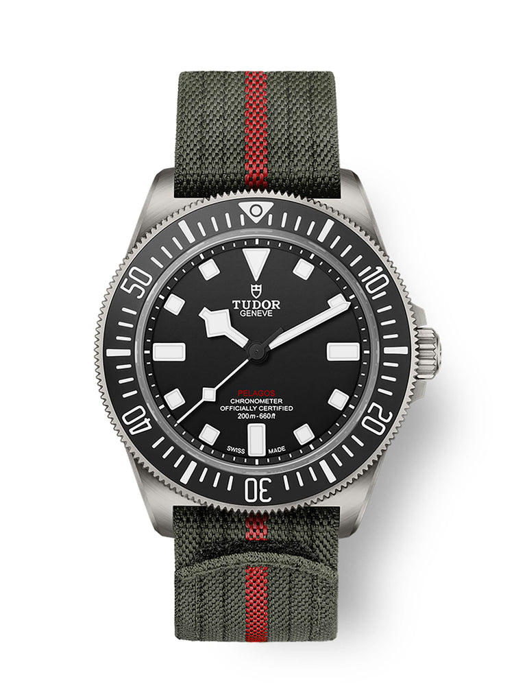 TUDOR Pelagos FXD M25717N-0001, 42mm titanium dive watch with matte black dial and green fabric strap with red band