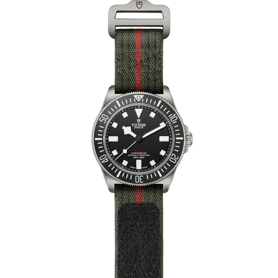 TUDOR Pelagos FXD M25717N-0001, 42mm titanium dive watch with matte black dial and green fabric strap with red band