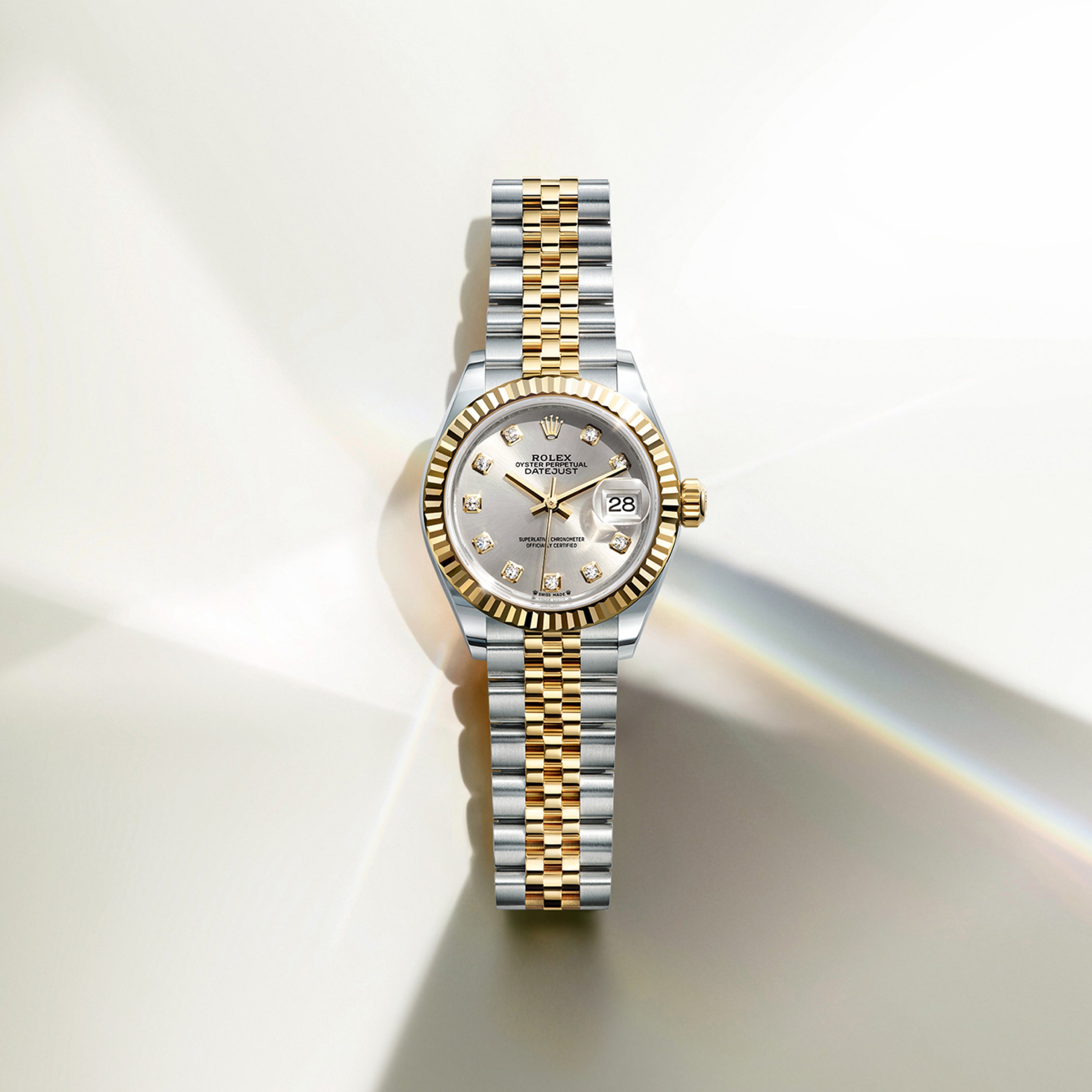 Rolex, Lady-Datejust, Oyster, 28 mm, Everose gold and diamonds